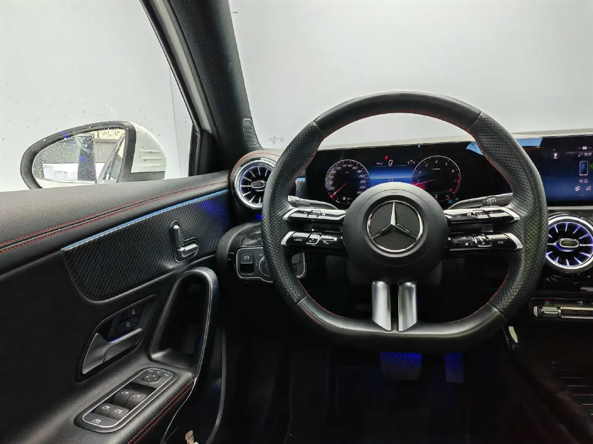 2023 Mercedes-Benz A Class 1.3T 163HP L4 7DCT,autocango,china used car exporter,china ev exporter,chinese used car exporter,chinese used ev exporter
