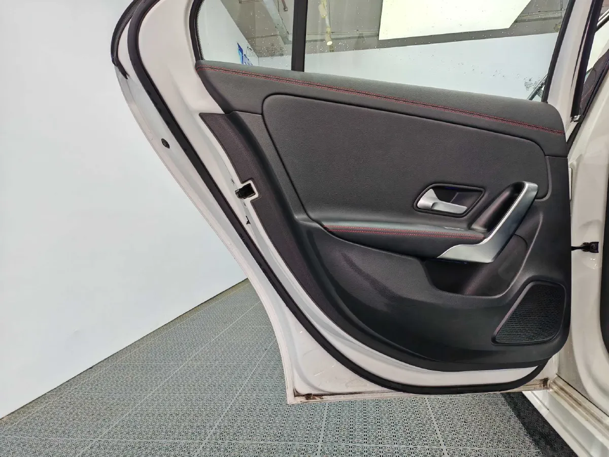 2023 Mercedes-Benz A Class 1.3T 163HP L4 7DCT,autocango,china used car exporter,china ev exporter,chinese used car exporter,chinese used ev exporter