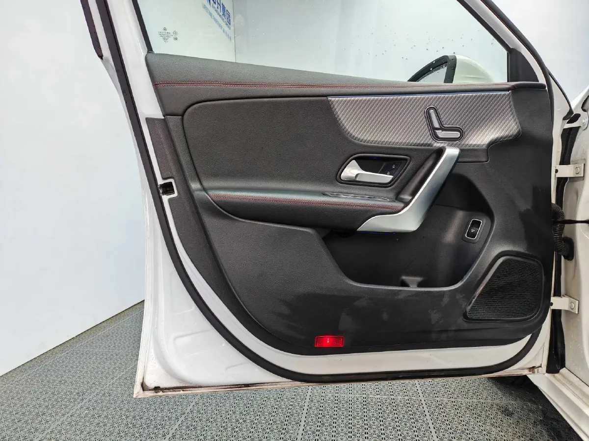 2023 Mercedes-Benz A Class 1.3T 163HP L4 7DCT,autocango,china used car exporter,china ev exporter,chinese used car exporter,chinese used ev exporter