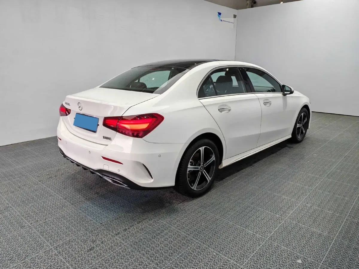 2023 Mercedes-Benz A Class 1.3T 163HP L4 7DCT,autocango,china used car exporter,china ev exporter,chinese used car exporter,chinese used ev exporter