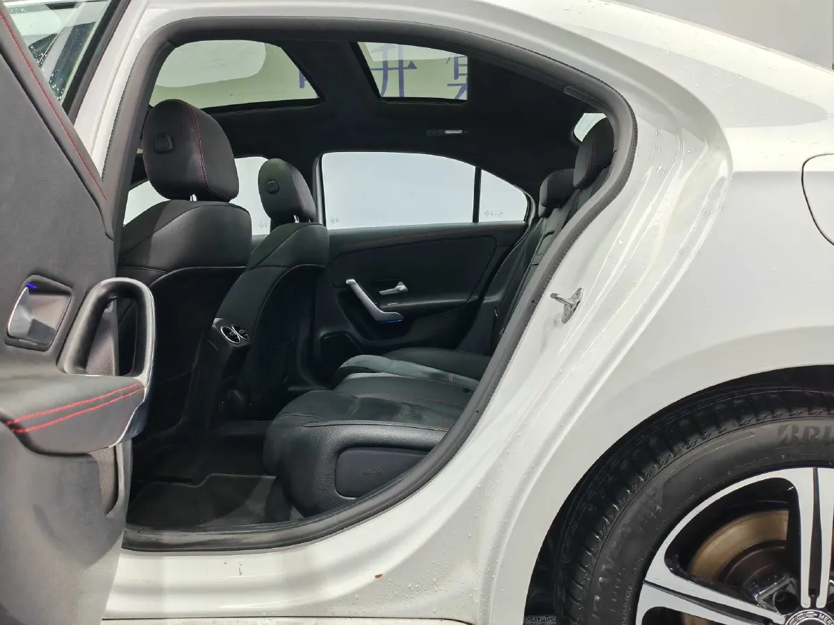 2023 Mercedes-Benz A Class 1.3T 163HP L4 7DCT,autocango,china used car exporter,china ev exporter,chinese used car exporter,chinese used ev exporter