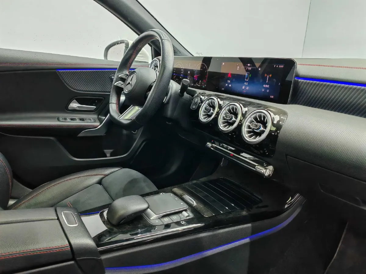 2023 Mercedes-Benz A Class 1.3T 163HP L4 7DCT,autocango,china used car exporter,china ev exporter,chinese used car exporter,chinese used ev exporter