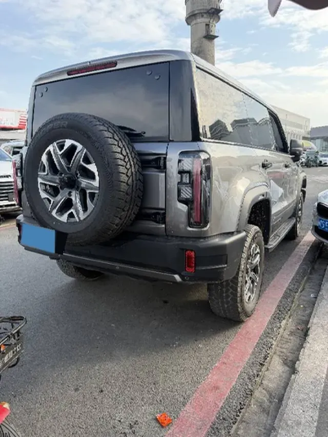 2024 Beijing BJ40 2.0T 245HP L4 8AT,autocango,china used car exporter,china ev exporter,chinese used car exporter,chinese used ev exporter