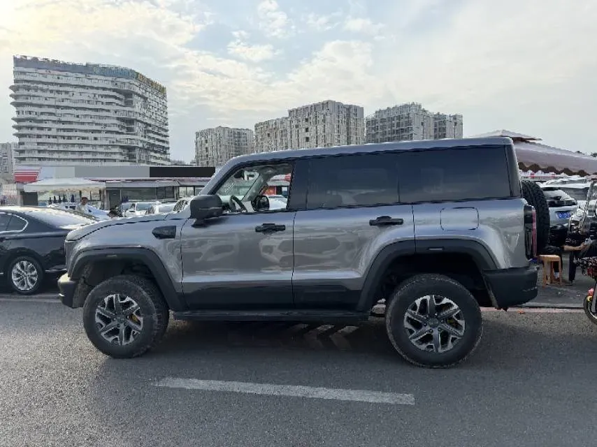 2024 Beijing BJ40 2.0T 245HP L4 8AT,autocango,china used car exporter,china ev exporter,chinese used car exporter,chinese used ev exporter