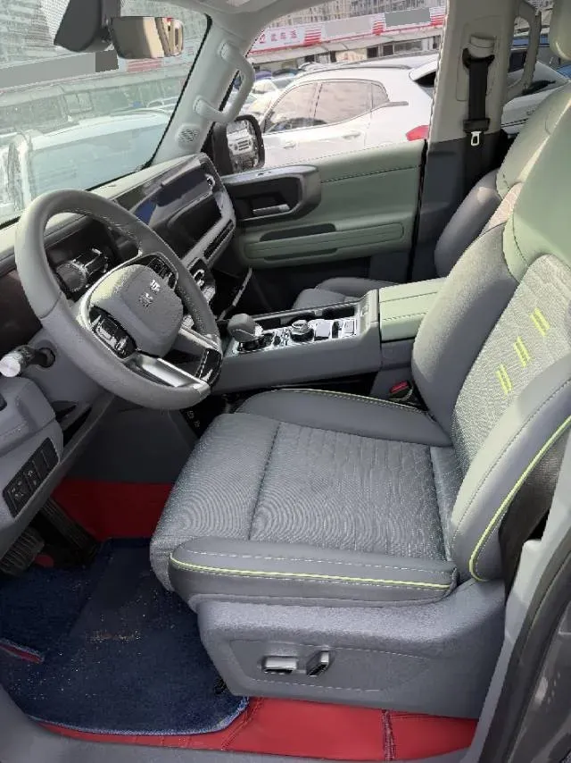 2024 Beijing BJ40 2.0T 245HP L4 8AT,autocango,china used car exporter,china ev exporter,chinese used car exporter,chinese used ev exporter