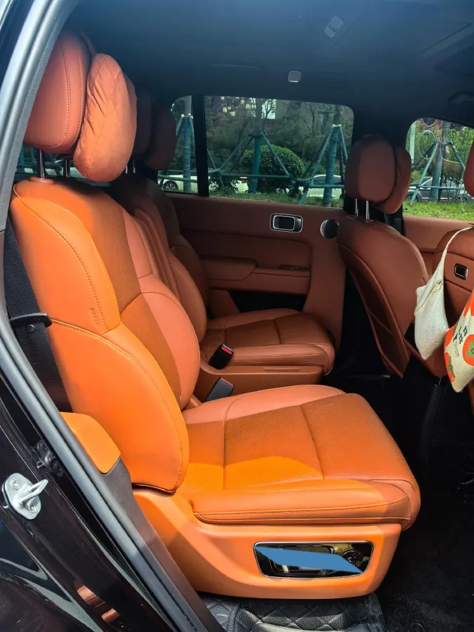 2024 Ford Bronco 2.3T 275HP L4 10AT,autocango,china used car exporter,china ev exporter,chinese used car exporter,chinese used ev exporter