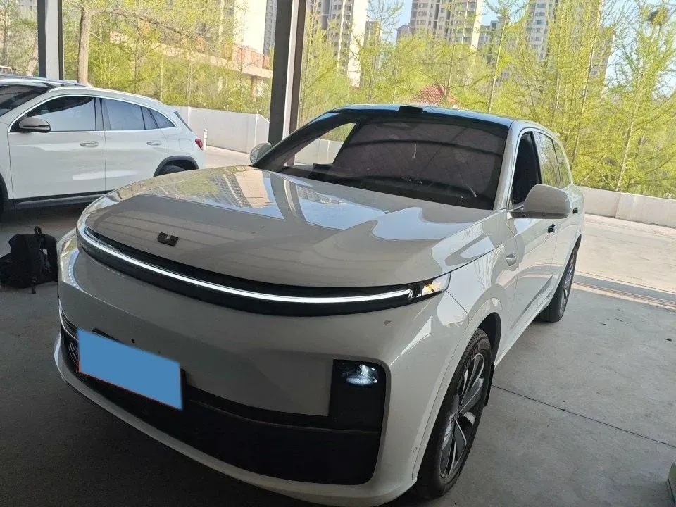 2025 Li L7 Range Extended 154HP REEV,autocango,china used car exporter,china ev exporter,chinese used car exporter,chinese used ev exporter
