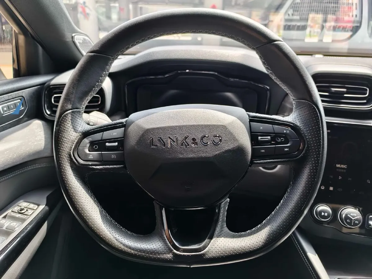 2022 LYNK&CO 03 2.0T 190HP L4 7DCT,autocango,china used car exporter,china ev exporter,chinese used car exporter,chinese used ev exporter