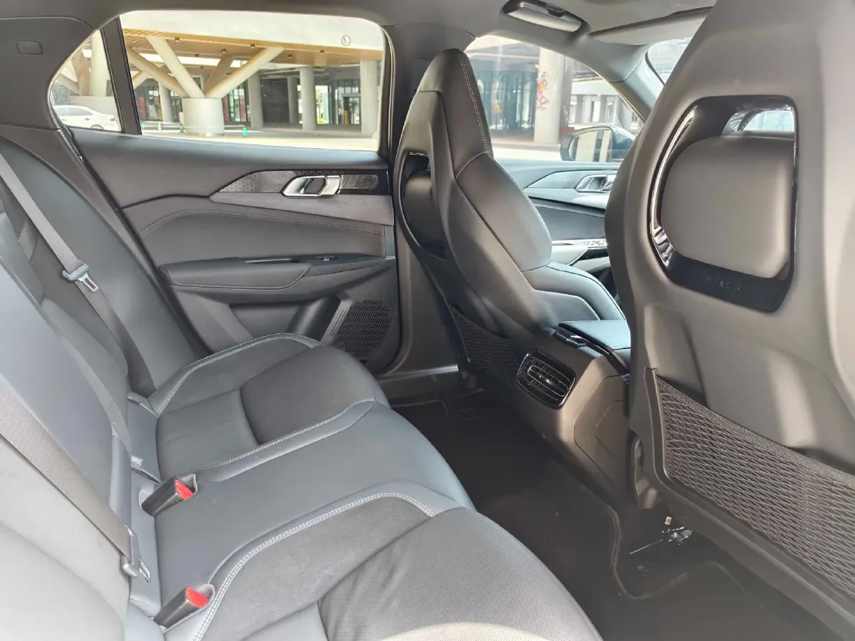 2022 LYNK&CO 03 2.0T 190HP L4 7DCT,autocango,china used car exporter,china ev exporter,chinese used car exporter,chinese used ev exporter