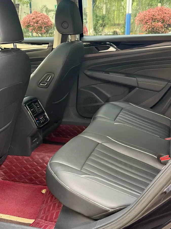 2021 Volkswagen Passat 2.0T 186HP L4 7DCT,autocango,china used car exporter,china ev exporter,chinese used car exporter,chinese used ev exporter