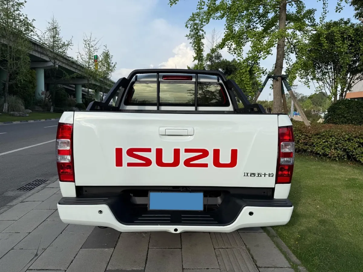 2018 Isuzu Jim 2.8T 116HP L4 5MT,autocango,china used car exporter,china ev exporter,chinese used car exporter,chinese used ev exporter