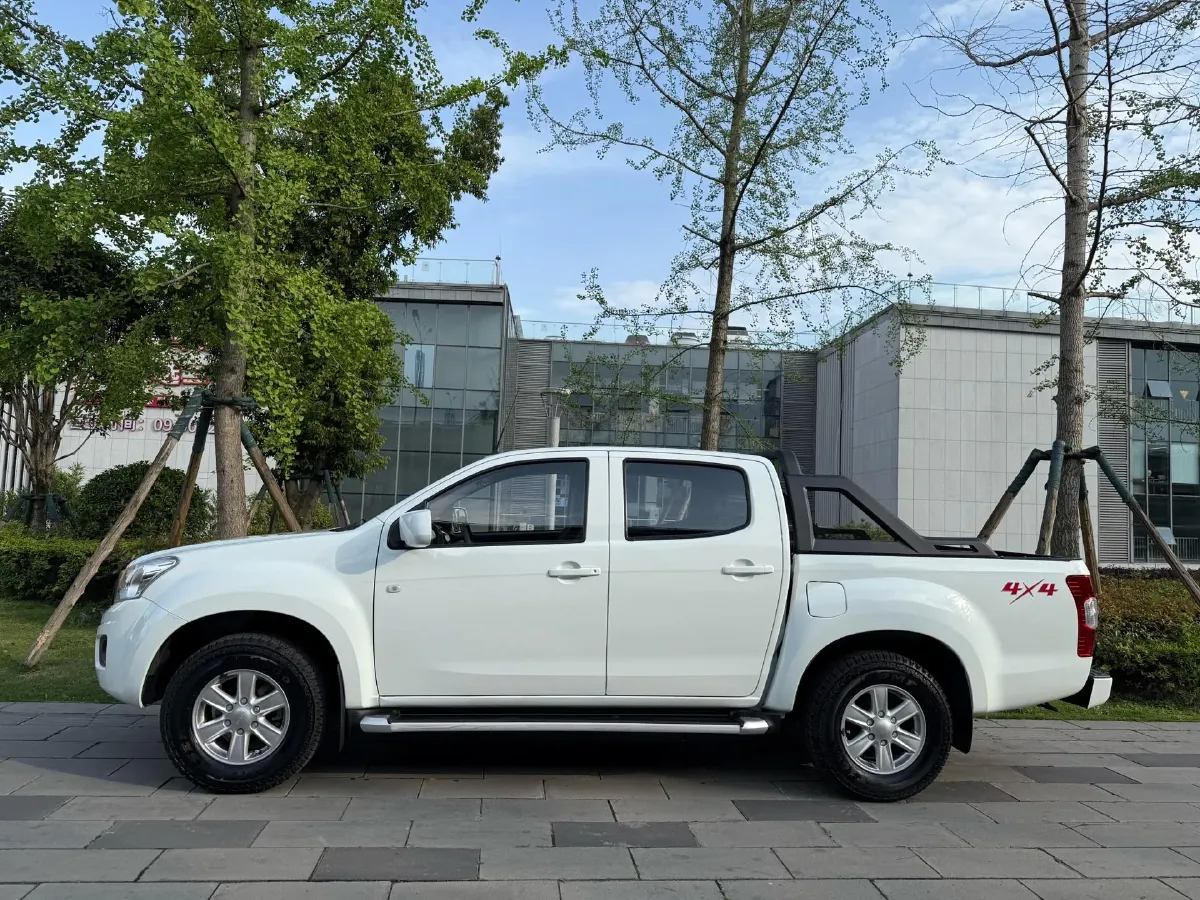2018 Isuzu Jim 2.8T 116HP L4 5MT,autocango,china used car exporter,china ev exporter,chinese used car exporter,chinese used ev exporter
