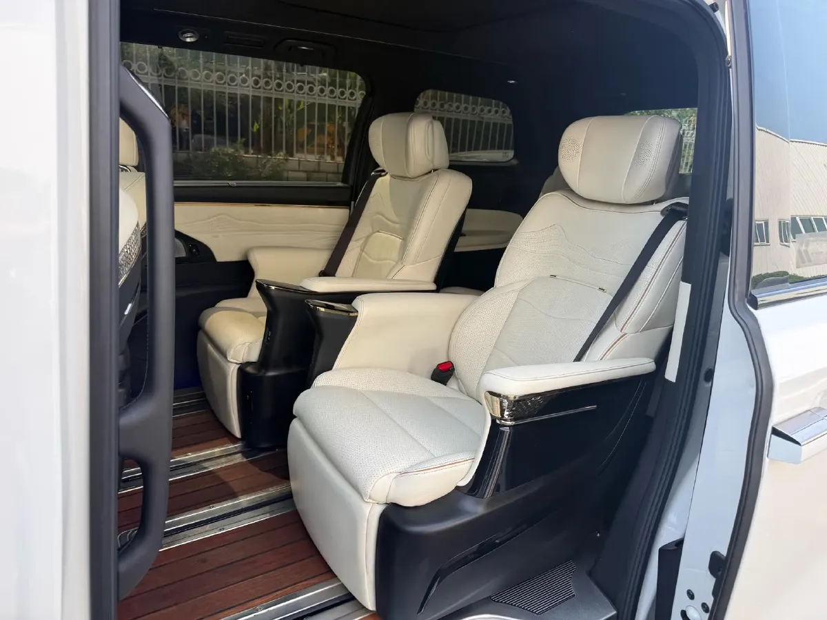 2023 GAC Trumpchi M8 2.0T 252HP L4 8AT,autocango,china used car exporter,china ev exporter,chinese used car exporter,chinese used ev exporter