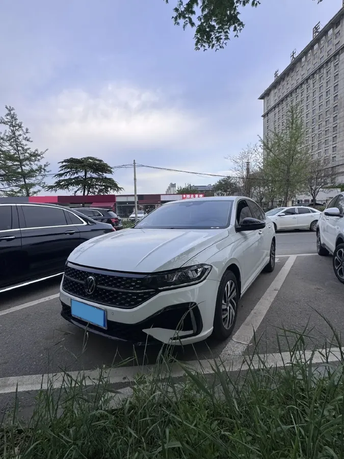 2024 Volkswagen Lavida 1.5T 160HP L4 7DCT,autocango,china used car exporter,china ev exporter,chinese used car exporter,chinese used ev exporter