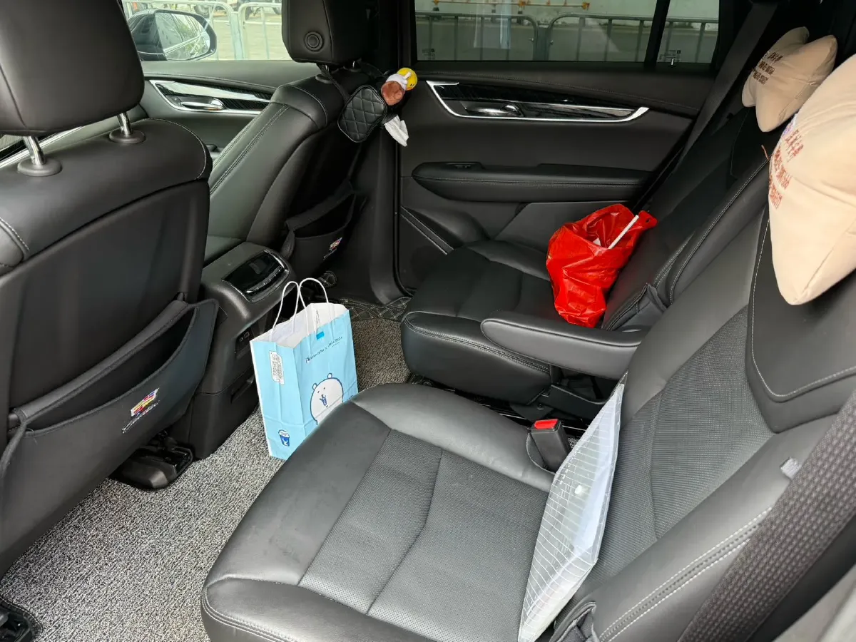 2020 Cadillac XT6 2.0T 237HP L4 9AT,autocango,china used car exporter,china ev exporter,chinese used car exporter,chinese used ev exporter