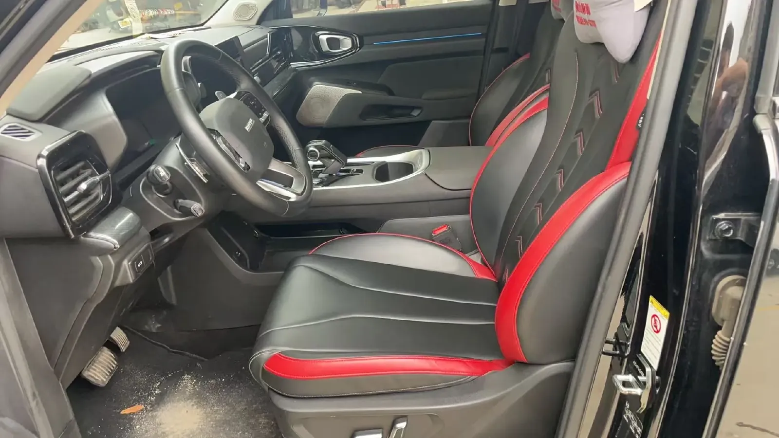 2022 Haval H6 1.5T 184HP L4 7DCT,autocango,china used car exporter,china ev exporter,chinese used car exporter,chinese used ev exporter