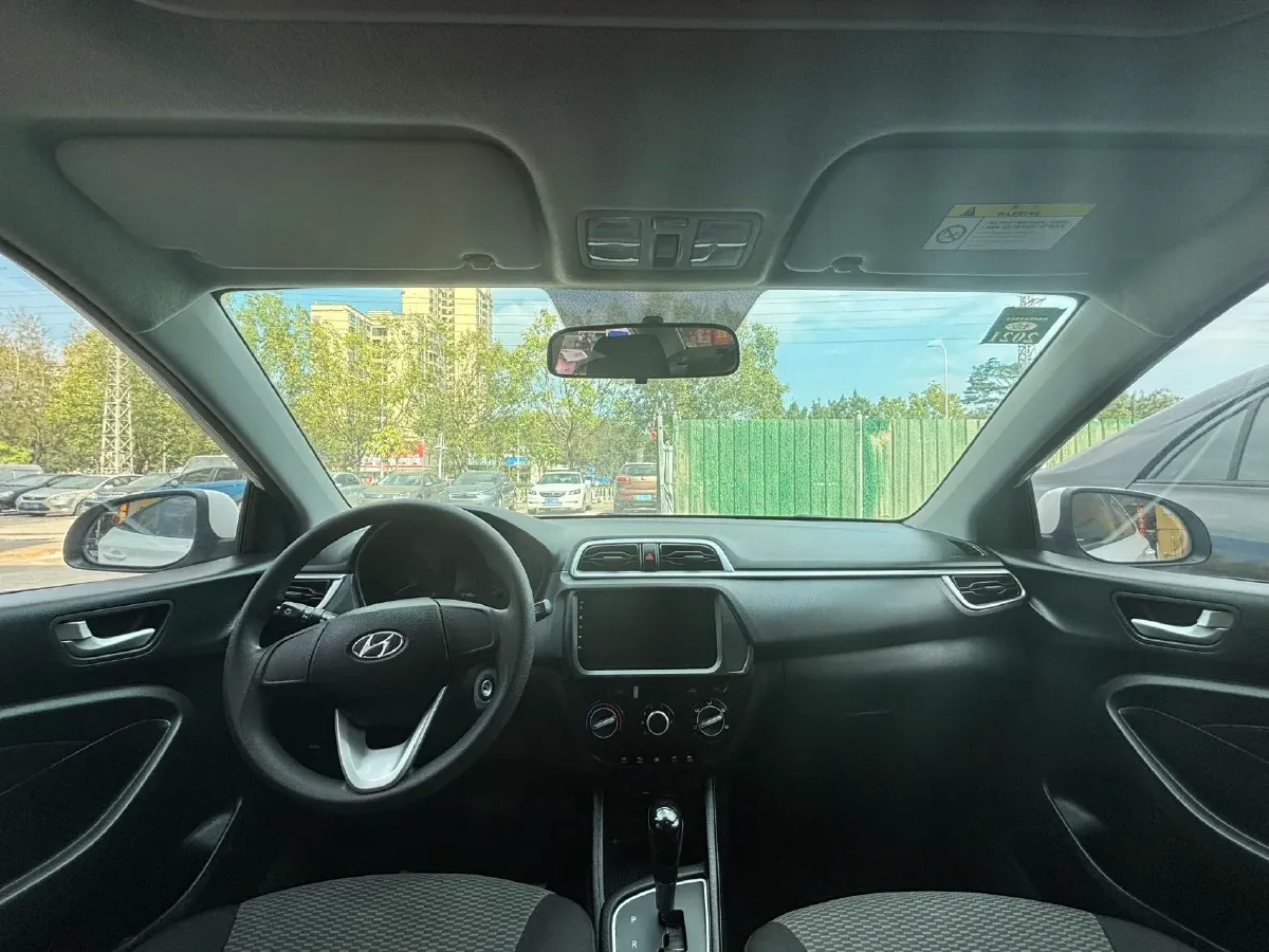 2017 Hyundai Reina 1.4L 95HP L4 4AT,autocango,china used car exporter,china ev exporter,chinese used car exporter,chinese used ev exporter
