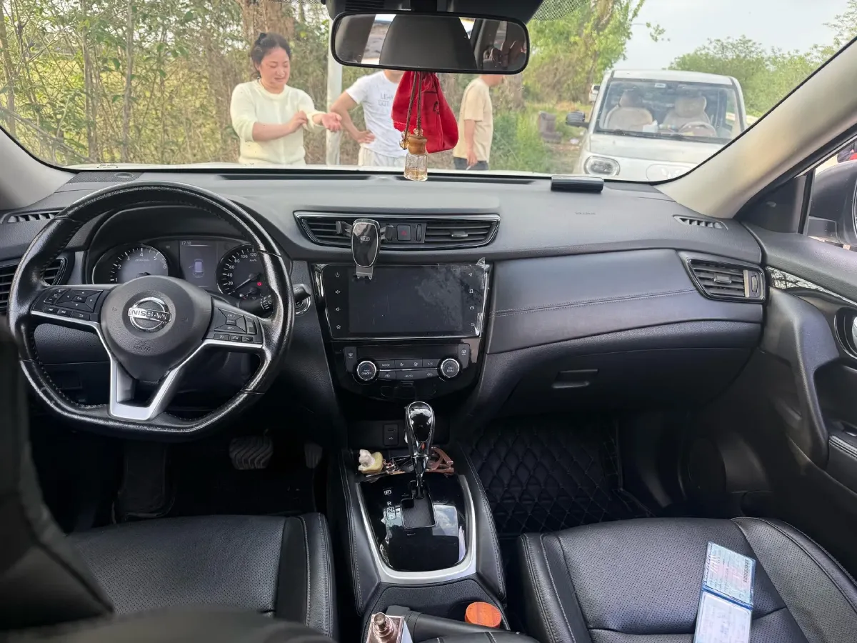 2021 Nissan X-Trail 2.0L 151HP L4 CVT,autocango,china used car exporter,china ev exporter,chinese used car exporter,chinese used ev exporter