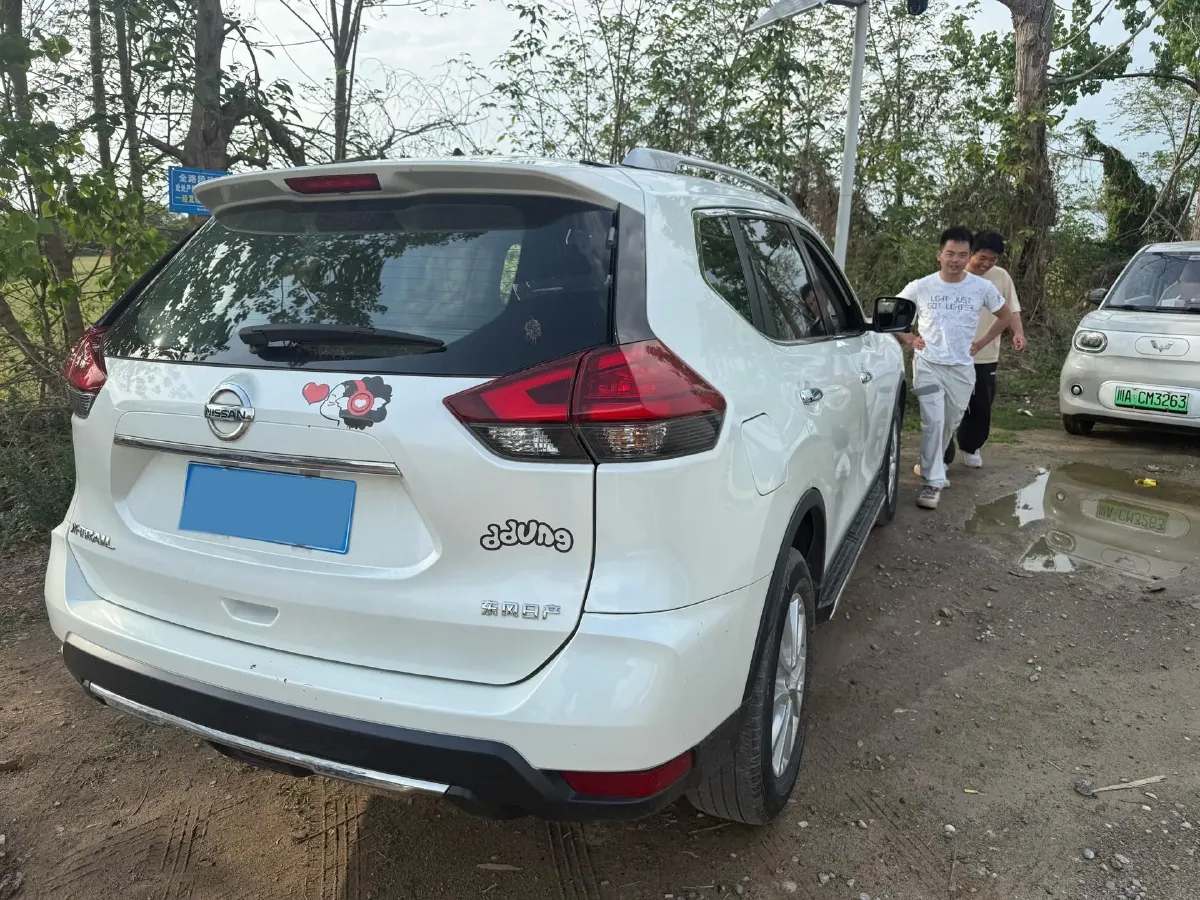 2021 Nissan X-Trail 2.0L 151HP L4 CVT,autocango,china used car exporter,china ev exporter,chinese used car exporter,chinese used ev exporter
