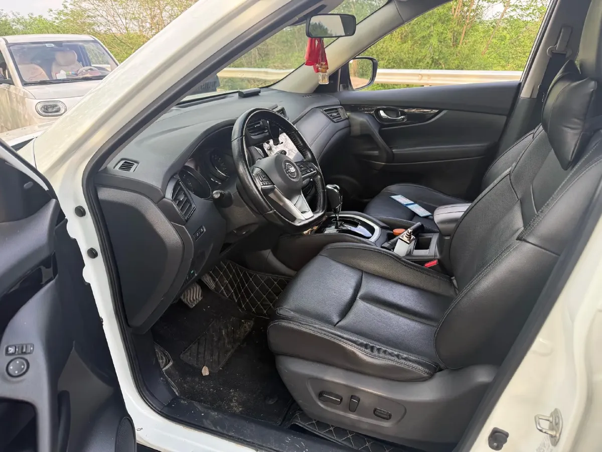 2021 Nissan X-Trail 2.0L 151HP L4 CVT,autocango,china used car exporter,china ev exporter,chinese used car exporter,chinese used ev exporter