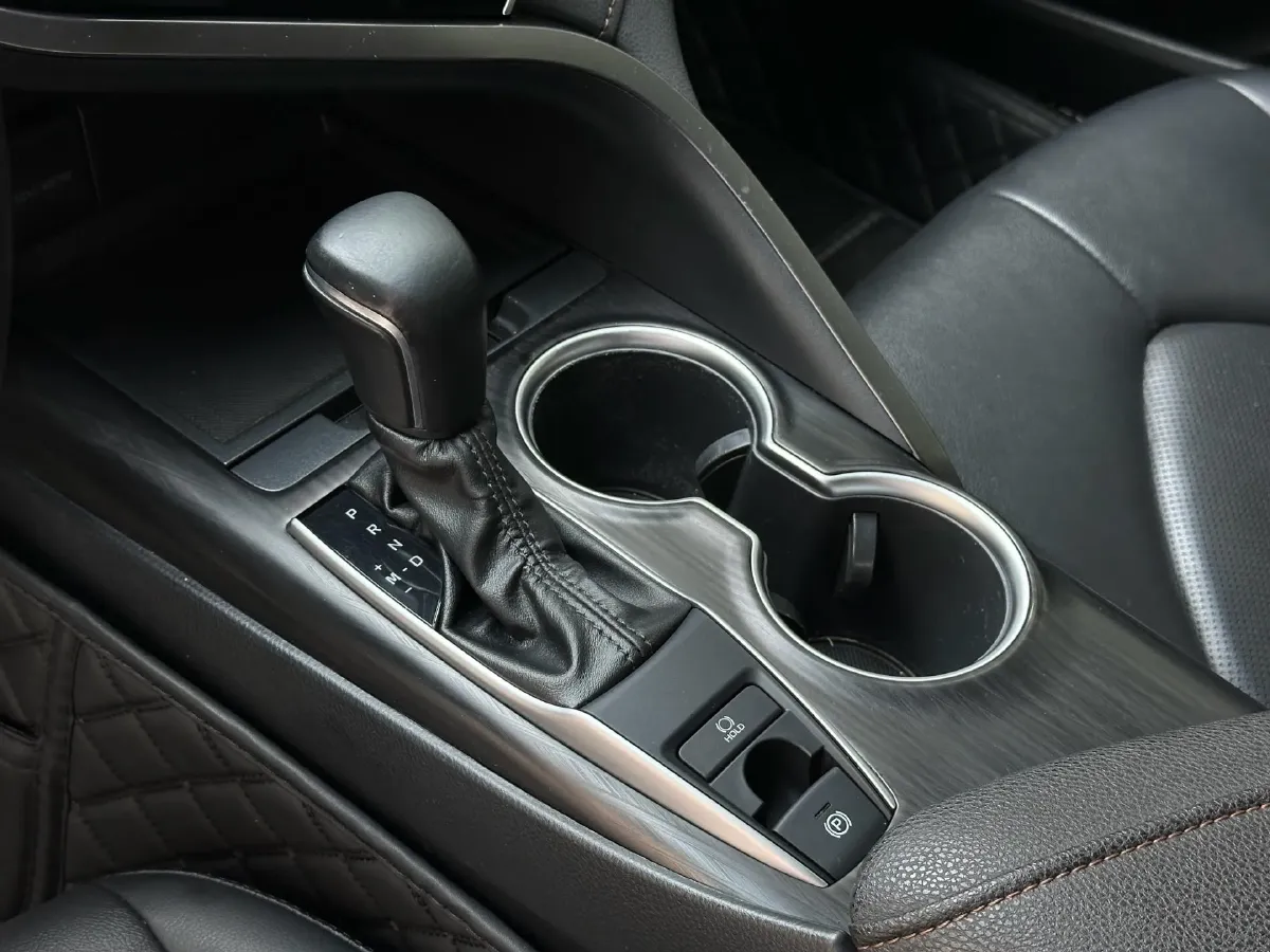 2023 Toyota Camry 2.0L 177HP L4 CVT,autocango,china used car exporter,china ev exporter,chinese used car exporter,chinese used ev exporter