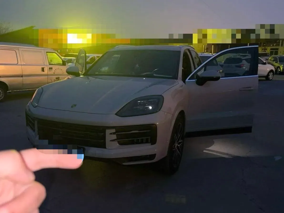 2024 Porsche Cayenne 3.0T 354HP V6 8AT,autocango,china used car exporter,china ev exporter,chinese used car exporter,chinese used ev exporter