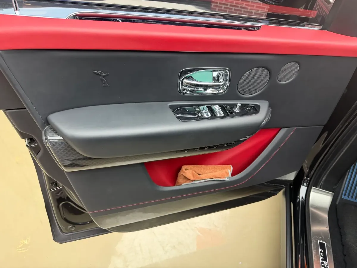 2020 Rolls-Royce Cullinan 6.7T 600HP V12 8AT,autocango,china used car exporter,china ev exporter,chinese used car exporter,chinese used ev exporter