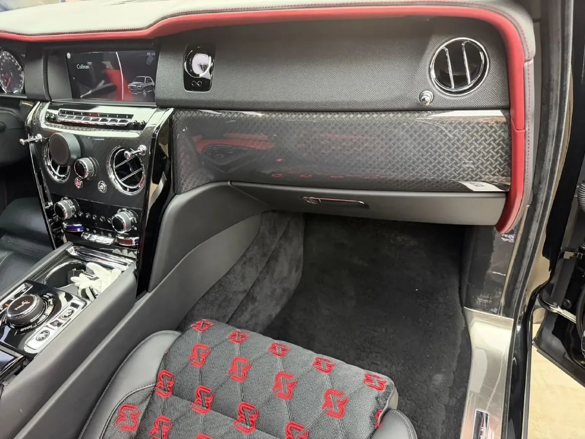 2020 Rolls-Royce Cullinan 6.7T 600HP V12 8AT,autocango,china used car exporter,china ev exporter,chinese used car exporter,chinese used ev exporter