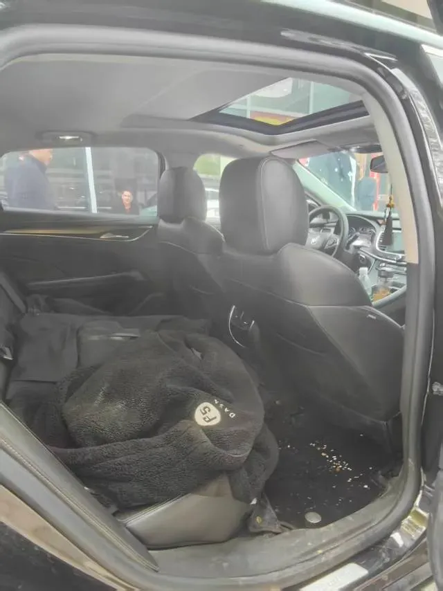 2021 Buick Larcosse 2.0T 237HP L4 9AT,autocango,china used car exporter,china ev exporter,chinese used car exporter,chinese used ev exporter