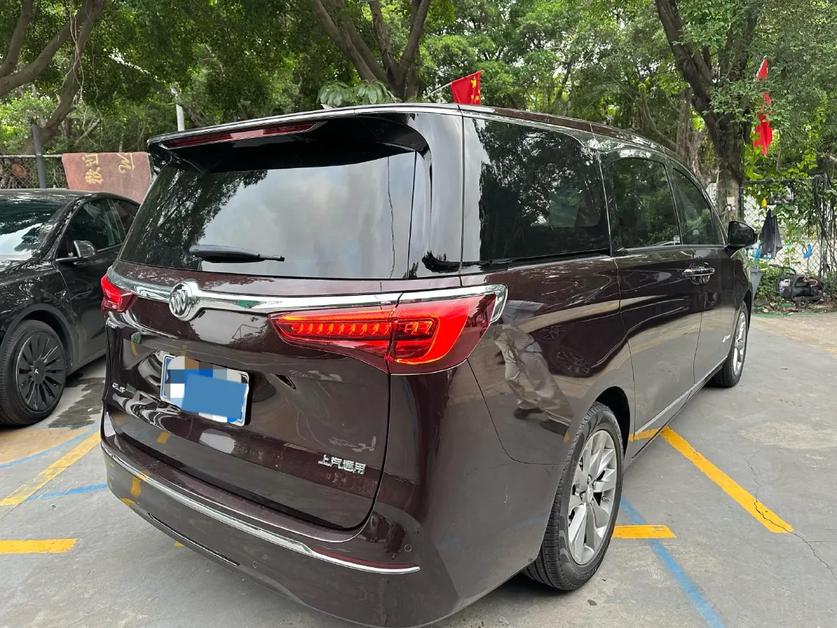 2022 Buick GL8 2.0T 237HP L4 9AT,autocango,china used car exporter,china ev exporter,chinese used car exporter,chinese used ev exporter
