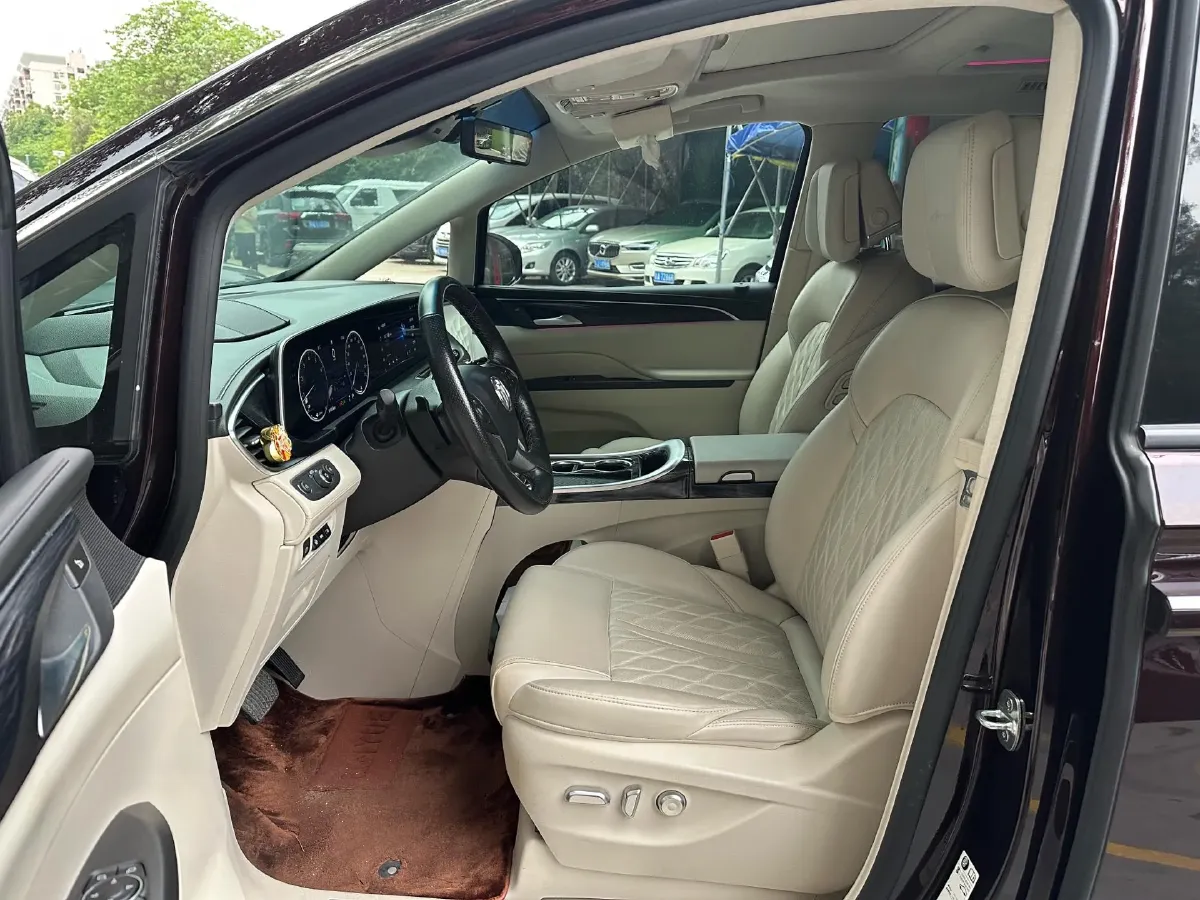 2022 Buick GL8 2.0T 237HP L4 9AT,autocango,china used car exporter,china ev exporter,chinese used car exporter,chinese used ev exporter