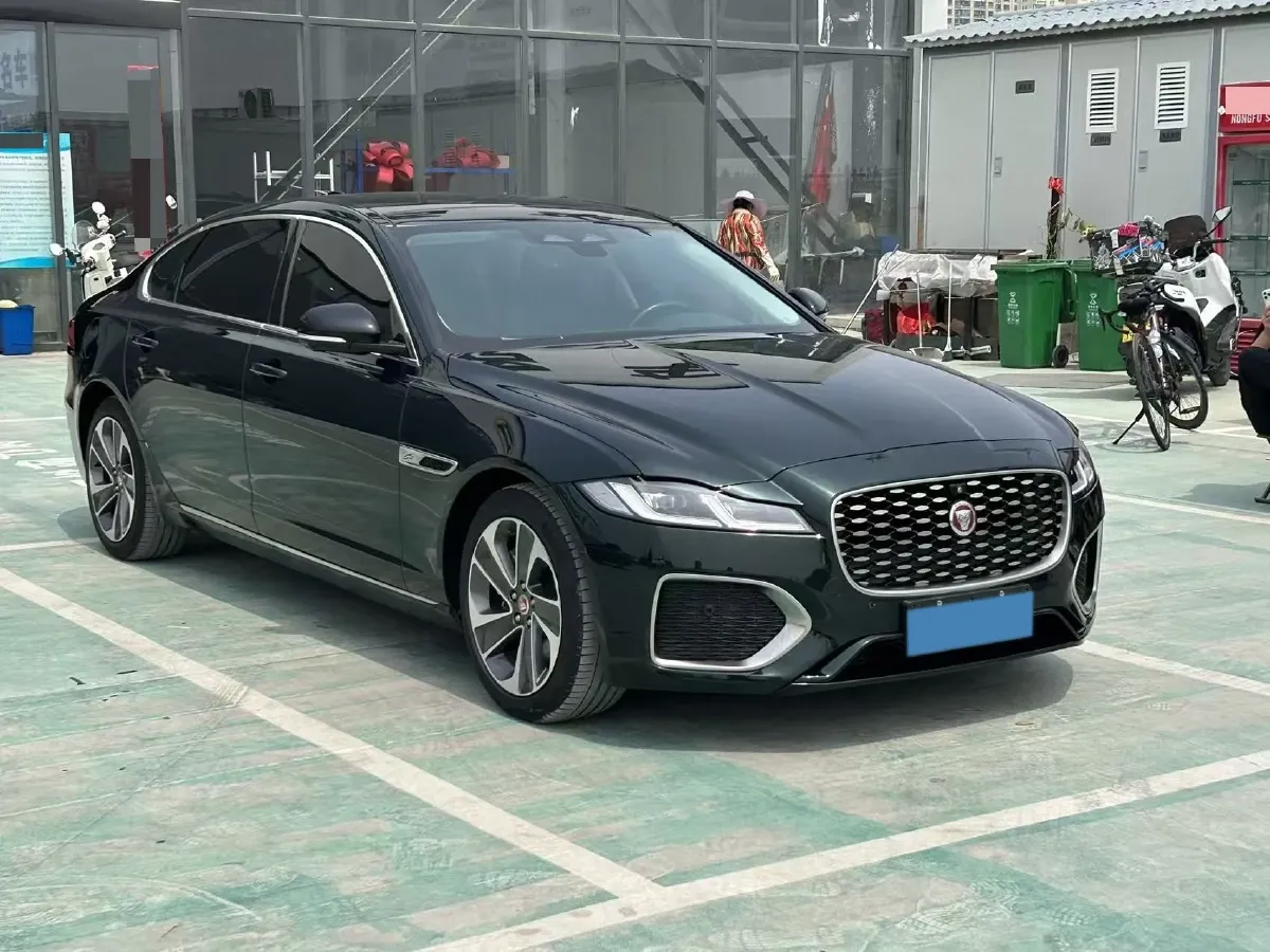 2022 Jaguar XFL 2.0T 200HP L4 8AT,autocango,china used car exporter,china ev exporter,chinese used car exporter,chinese used ev exporter