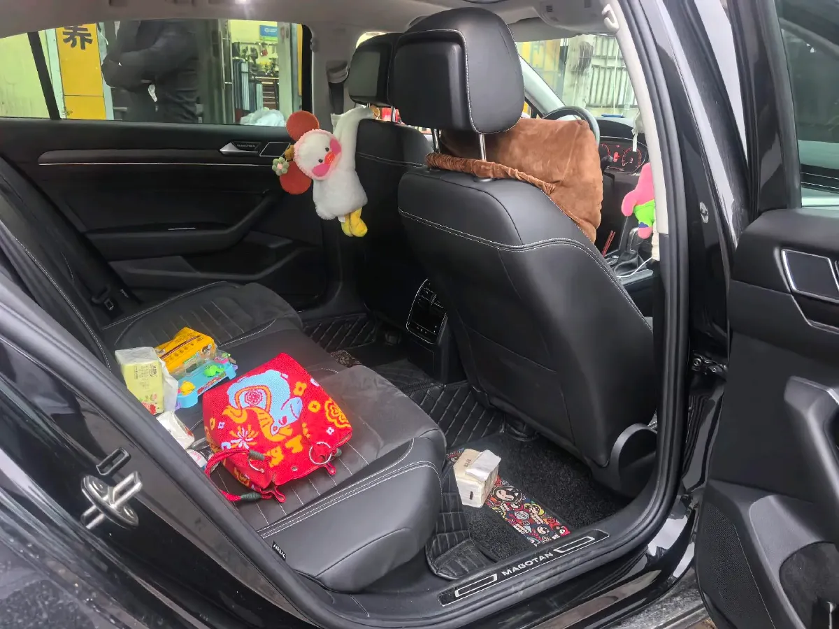 2020 Volkswagen Magotan 2.0T 186HP L4 7DCT,autocango,china used car exporter,china ev exporter,chinese used car exporter,chinese used ev exporter