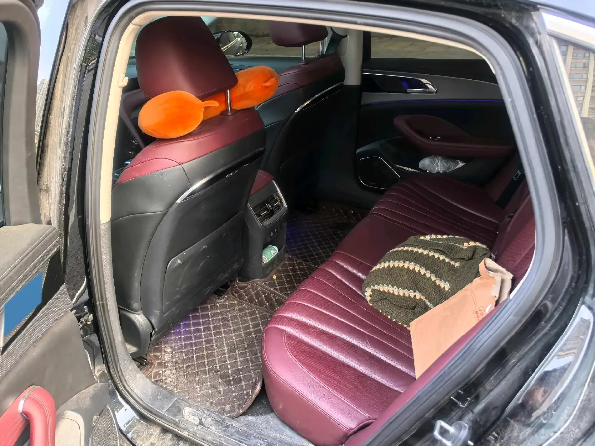 2023 HongQi H5 2.0T 224HP L4 8AT,autocango,china used car exporter,china ev exporter,chinese used car exporter,chinese used ev exporter