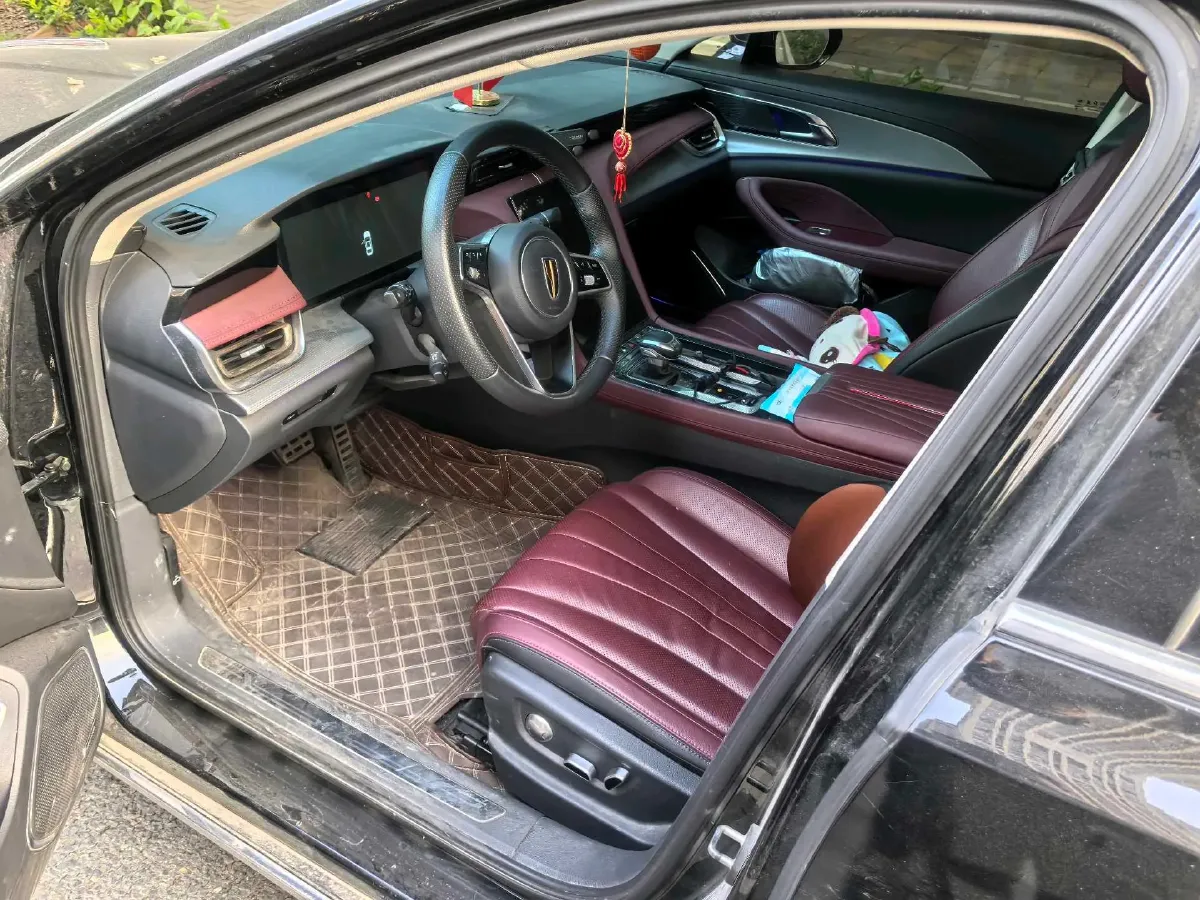 2023 HongQi H5 2.0T 224HP L4 8AT,autocango,china used car exporter,china ev exporter,chinese used car exporter,chinese used ev exporter