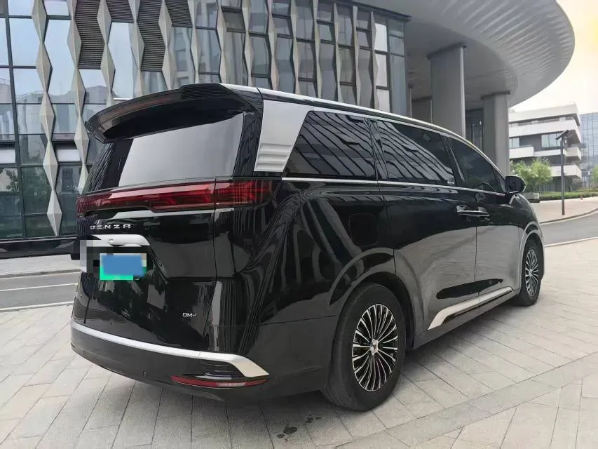 2024 Denza D9 1.5T 139HP L4 E-CVT PHEV 40KWH,autocango,china used car exporter,china ev exporter,chinese used car exporter,chinese used ev exporter