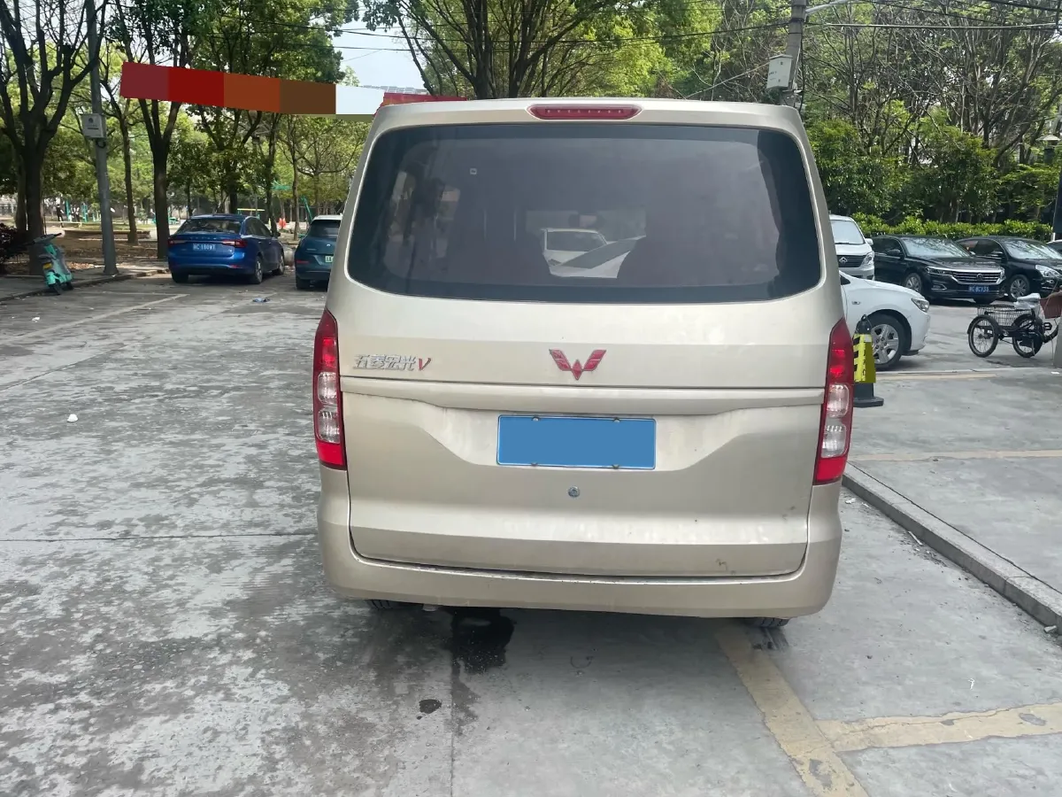 2019 WuLing HongGuang V 1.5L 99HP L4 6MT,autocango,china used car exporter,china ev exporter,chinese used car exporter,chinese used ev exporter