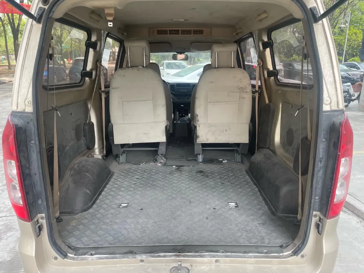 2019 WuLing HongGuang V 1.5L 99HP L4 6MT,autocango,china used car exporter,china ev exporter,chinese used car exporter,chinese used ev exporter