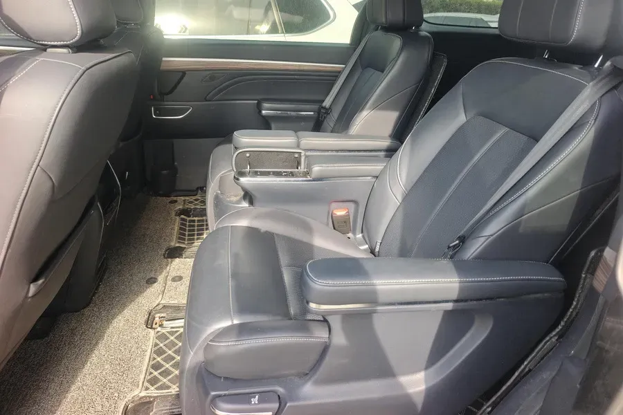 2021 GAC Trumpchi M8 2.0T 252HP L4 8AT,autocango,china used car exporter,china ev exporter,chinese used car exporter,chinese used ev exporter