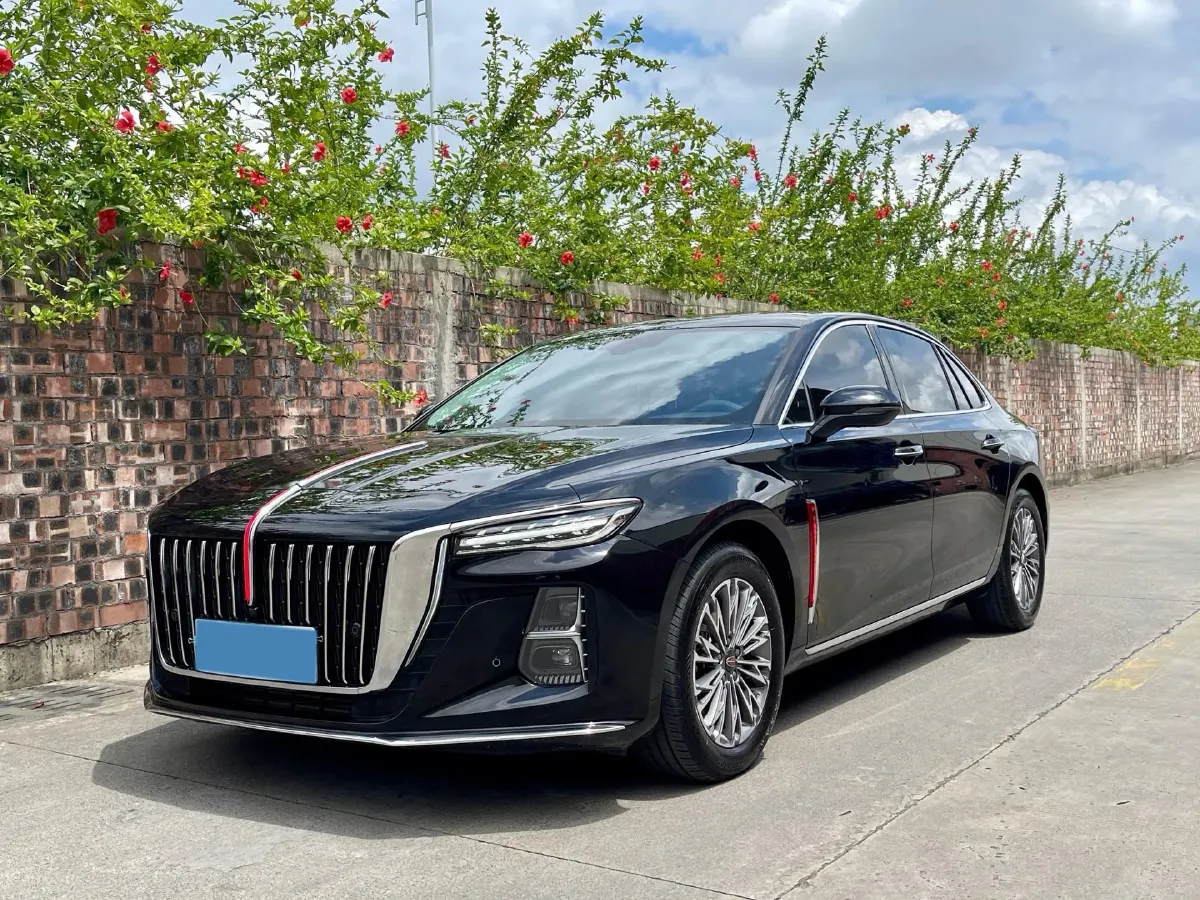 2024 HongQi H5 2.0T 224HP L4 8AT,autocango,china used car exporter,china ev exporter,chinese used car exporter,chinese used ev exporter
