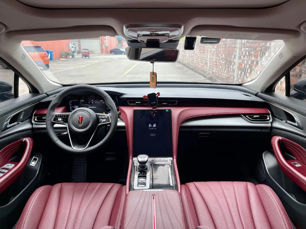 2024 HongQi H5 2.0T 224HP L4 8AT,autocango,china used car exporter,china ev exporter,chinese used car exporter,chinese used ev exporter