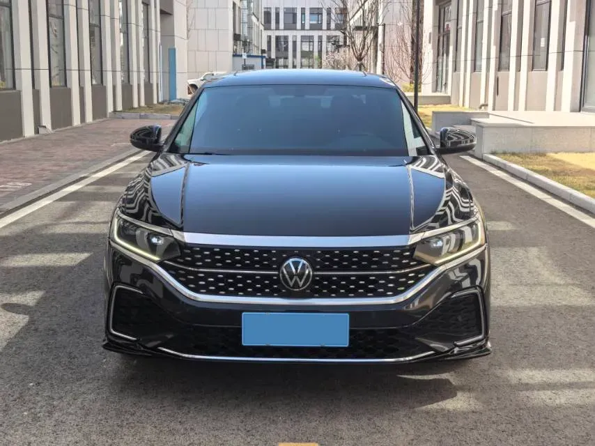 2023 Volkswagen Passat 2.0T 186HP L4 7DCT,autocango,china used car exporter,china ev exporter,chinese used car exporter,chinese used ev exporter