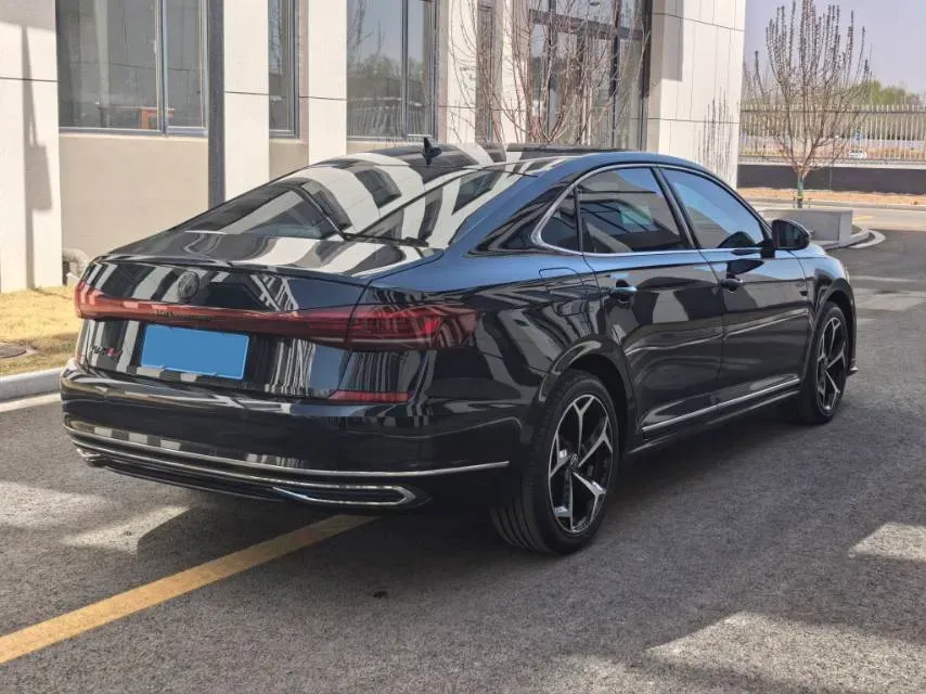 2023 Volkswagen Passat 2.0T 186HP L4 7DCT,autocango,china used car exporter,china ev exporter,chinese used car exporter,chinese used ev exporter