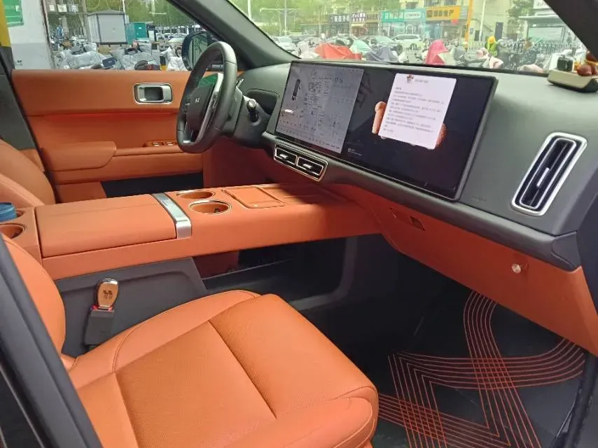 2025 Li L8 Range Extended 154HP REEV,autocango,china used car exporter,china ev exporter,chinese used car exporter,chinese used ev exporter