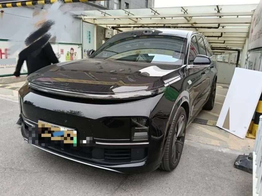 2025 Li L8 Range Extended 154HP REEV,autocango,china used car exporter,china ev exporter,chinese used car exporter,chinese used ev exporter