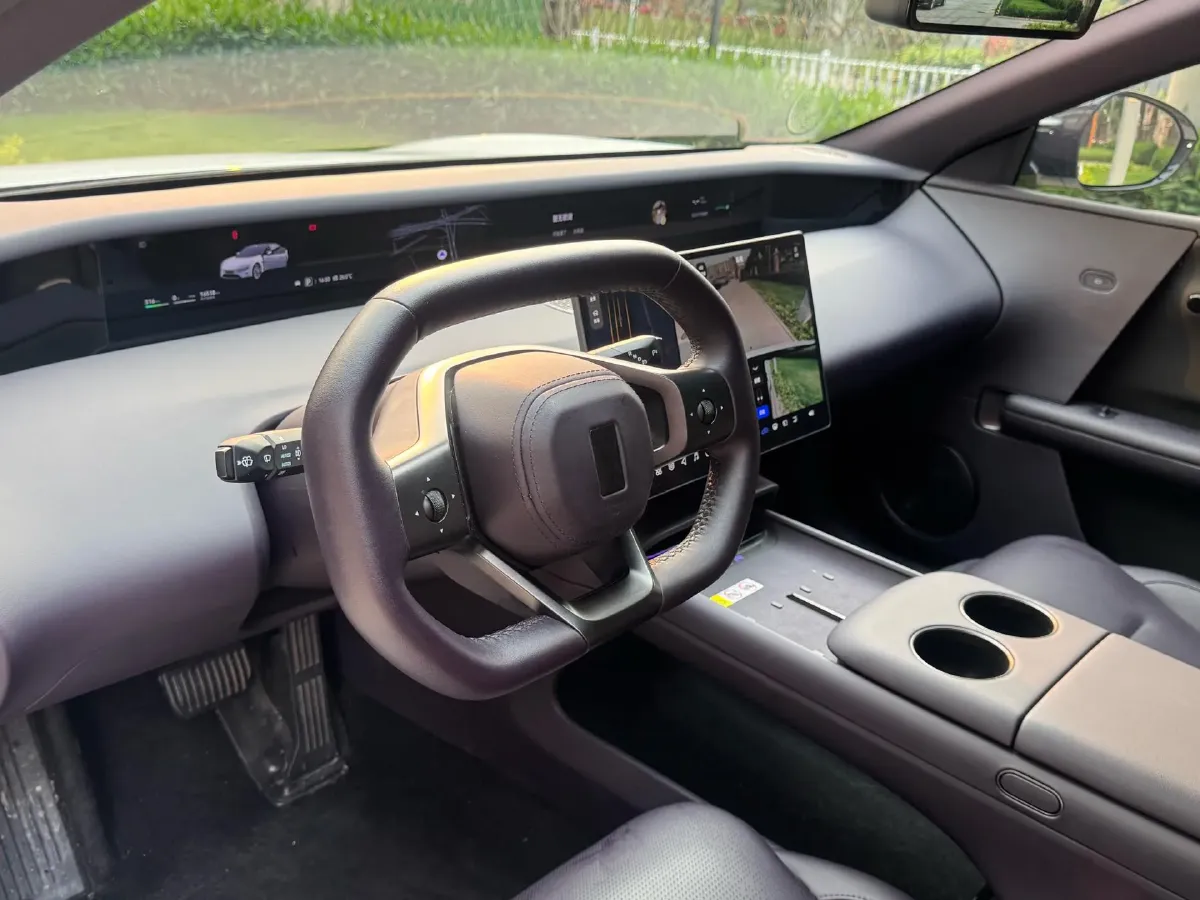 2025 Avatr 06 BEV,autocango,china used car exporter,china ev exporter,chinese used car exporter,chinese used ev exporter