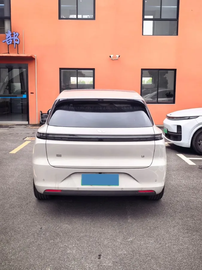 2024 Li L6 Range Extended 154HP L4 REEV 36.8KWH,autocango,china used car exporter,china ev exporter,chinese used car exporter,chinese used ev exporter