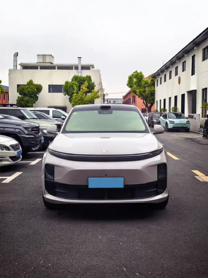 2024 Li L6 Range Extended 154HP L4 REEV 36.8KWH,autocango,china used car exporter,china ev exporter,chinese used car exporter,chinese used ev exporter