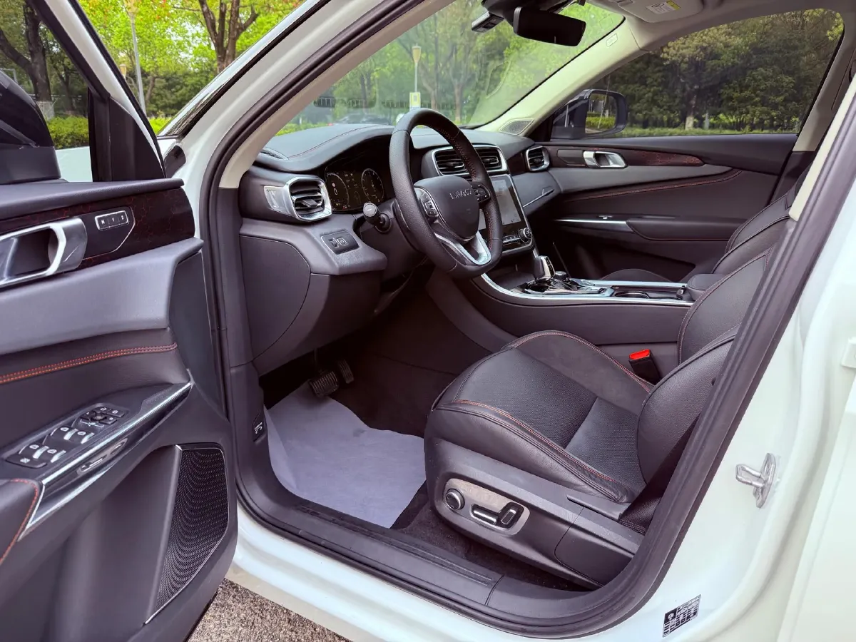 2017 Foton Sauvana 2.0T 218HP L4 6AT,autocango,china used car exporter,china ev exporter,chinese used car exporter,chinese used ev exporter