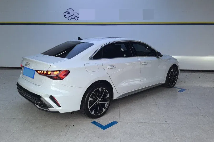 2025 Audi A3 1.5T 160HP L4 7DCT,autocango,china used car exporter,china ev exporter,chinese used car exporter,chinese used ev exporter